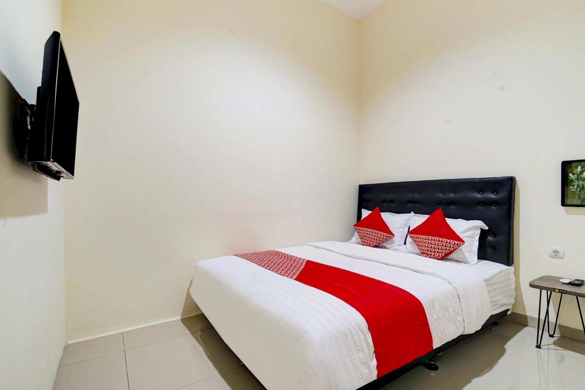 Super Oyo 90778 River Inn Malioboro Yogyakarta Kültér fotó