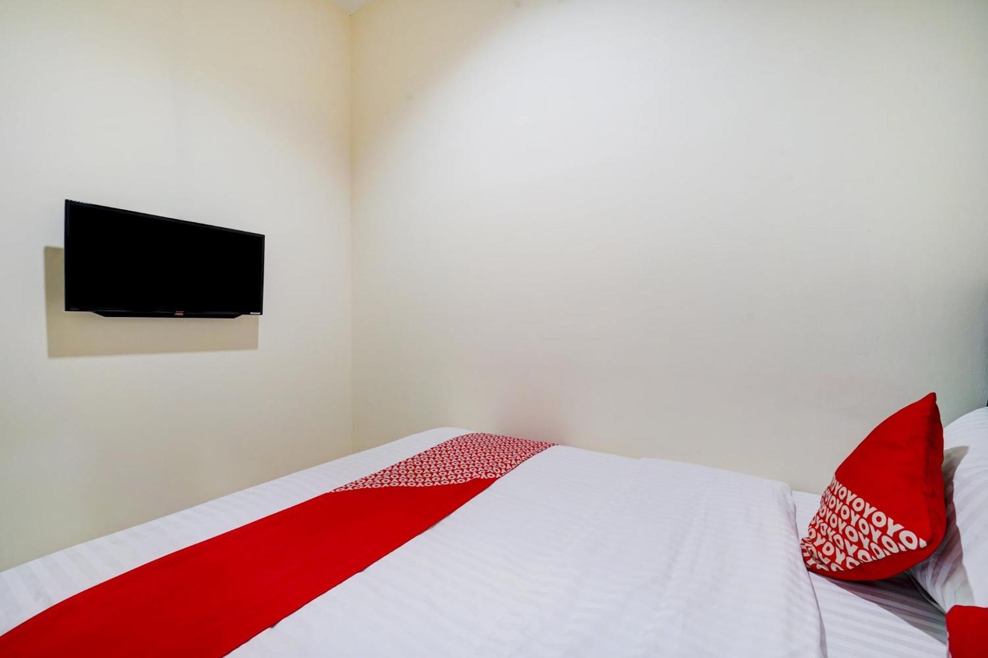 Super Oyo 90778 River Inn Malioboro Yogyakarta Kültér fotó