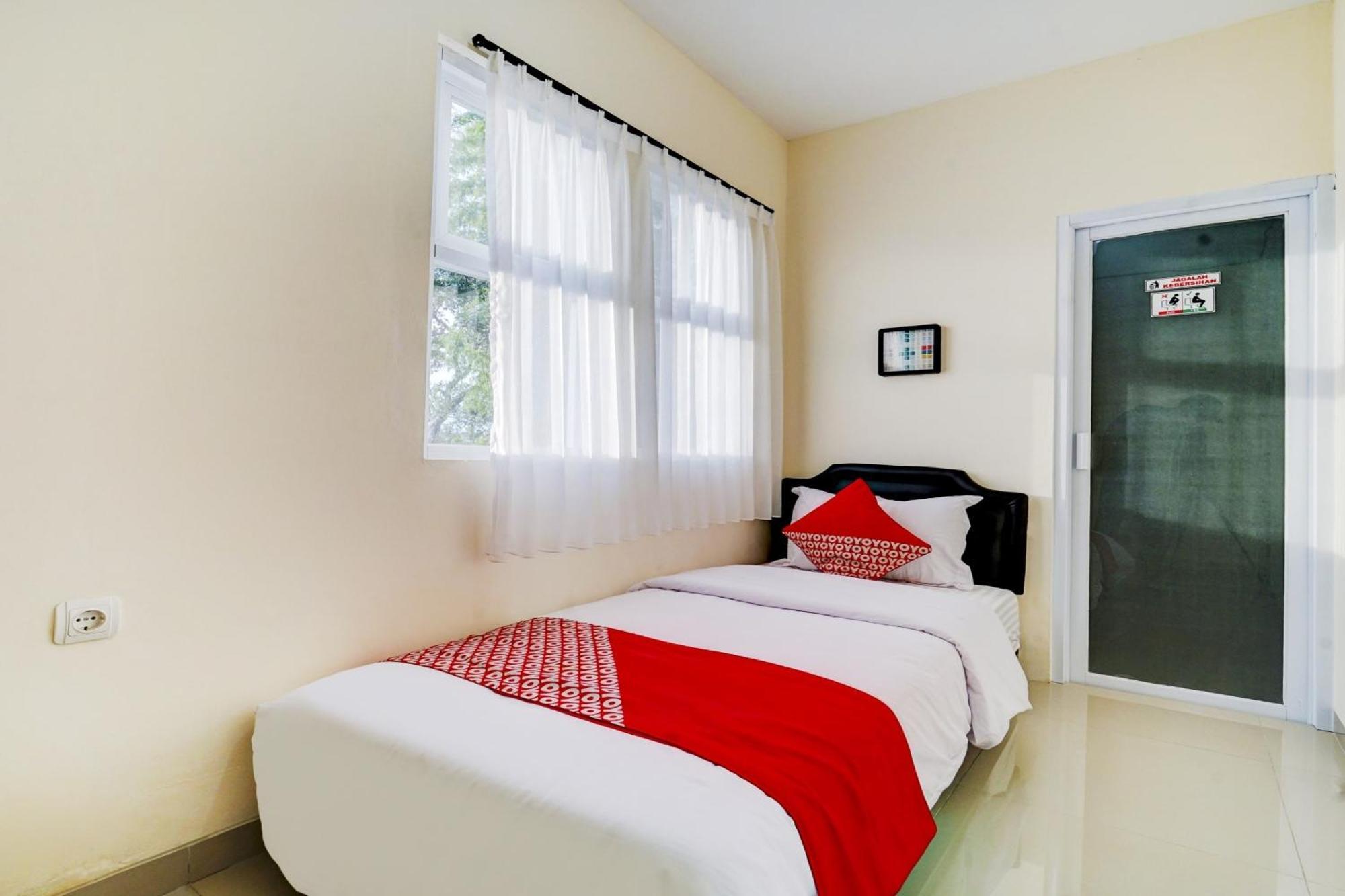 Super Oyo 90778 River Inn Malioboro Yogyakarta Kültér fotó