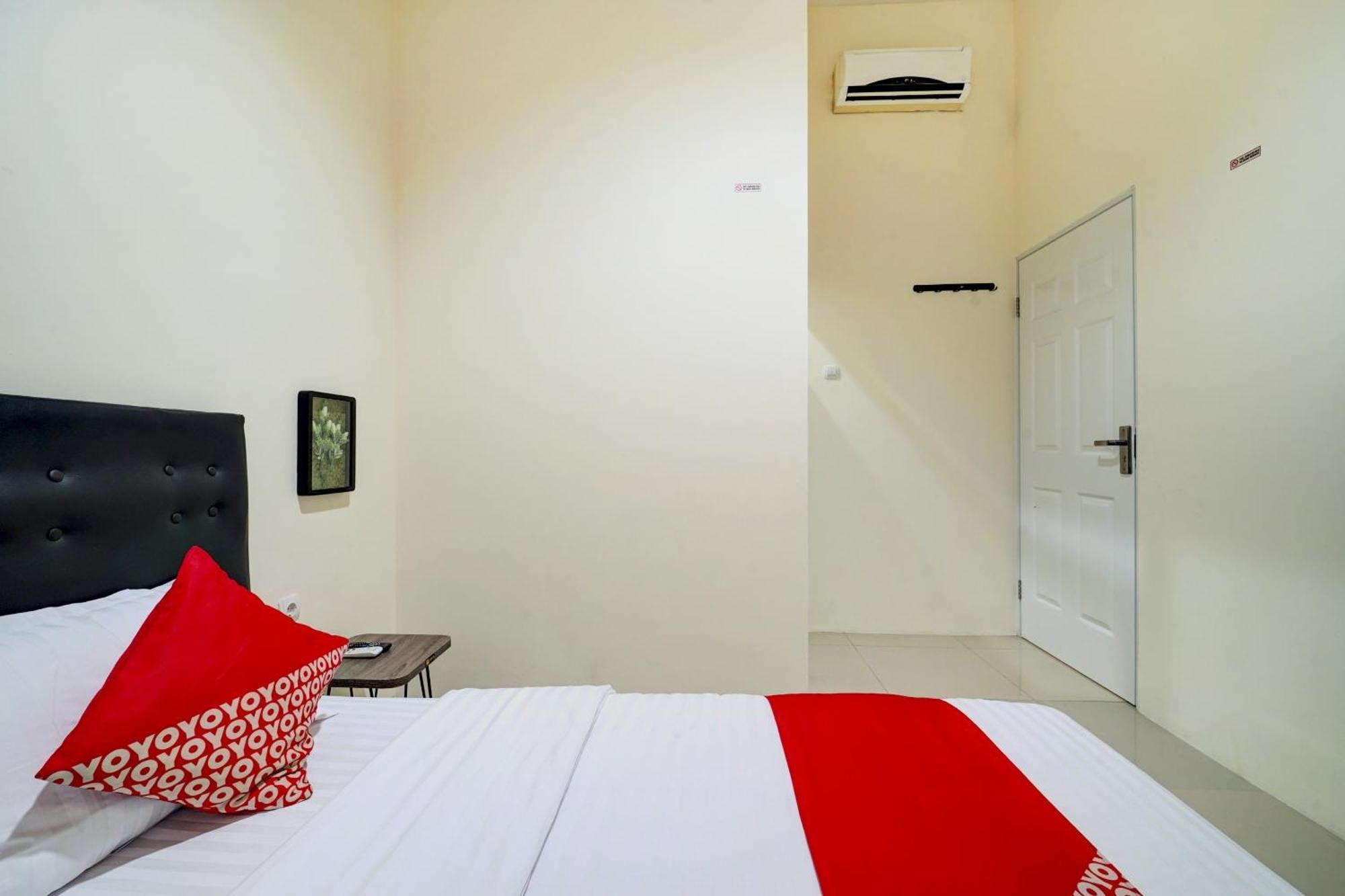 Super Oyo 90778 River Inn Malioboro Yogyakarta Kültér fotó
